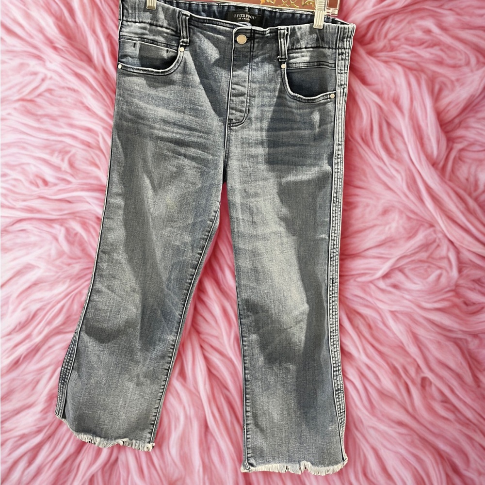 Liverpool Crop Flare Split-Hem Pull-On Jeans